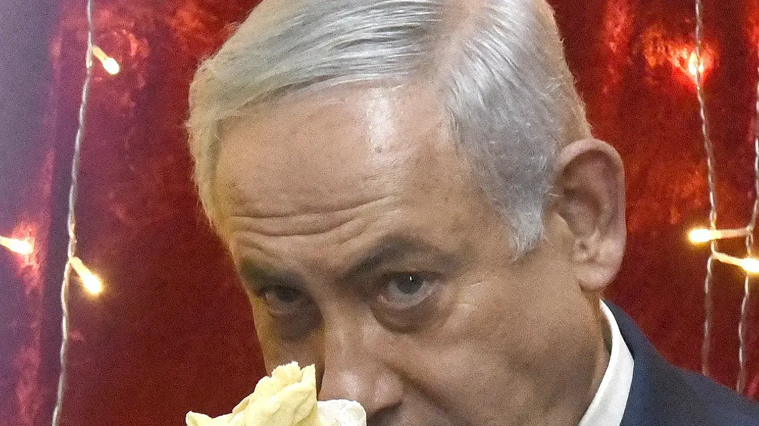 ראש הממשלה בנימין נתניהו במימונה באור עקיבא, אפריל 2019 ראש הממשלה בנימין נתניהו במימונה באור עקיבא, אפריל 2019