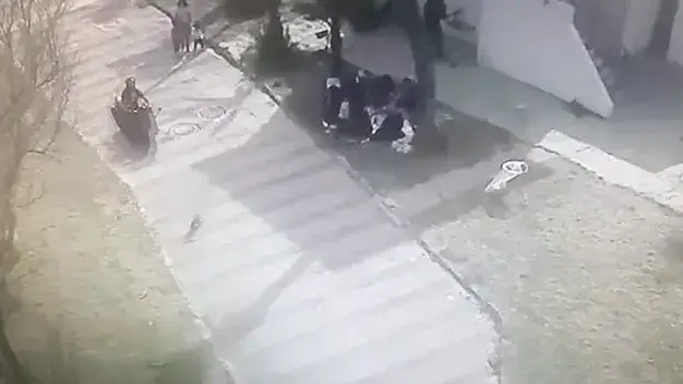 תיעוד פגיעה בפעוט בין שנתיים בחוף גבעת אולגה, יום שישי 26 באפריל תיעוד פגיעה בפעוט בין שנתיים בחוף גבעת אולגה, יום שישי 26 באפריל
