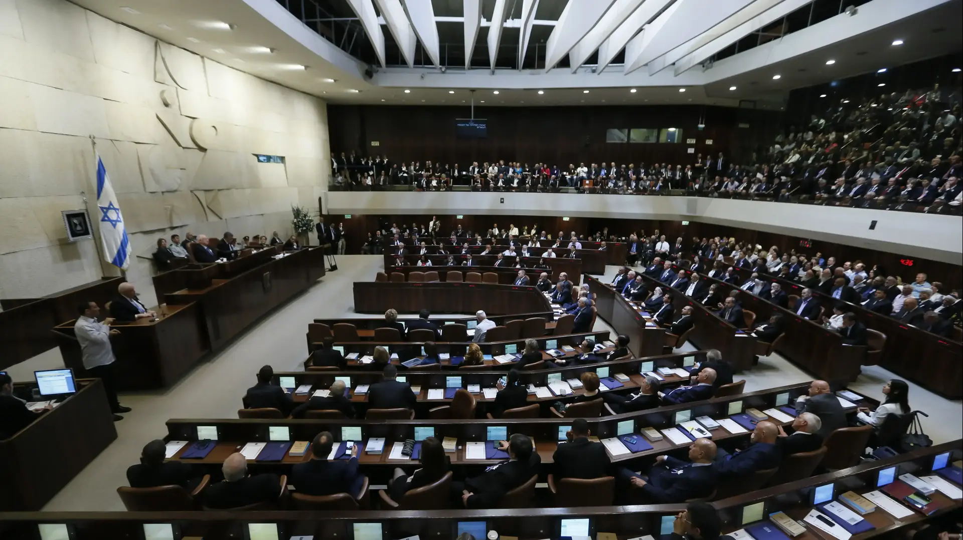 אייטם טריוויה של יקי אדמקר
מליאת הכנסת
אייטם טריוויה של יקי אדמקר
מליאת הכנסת