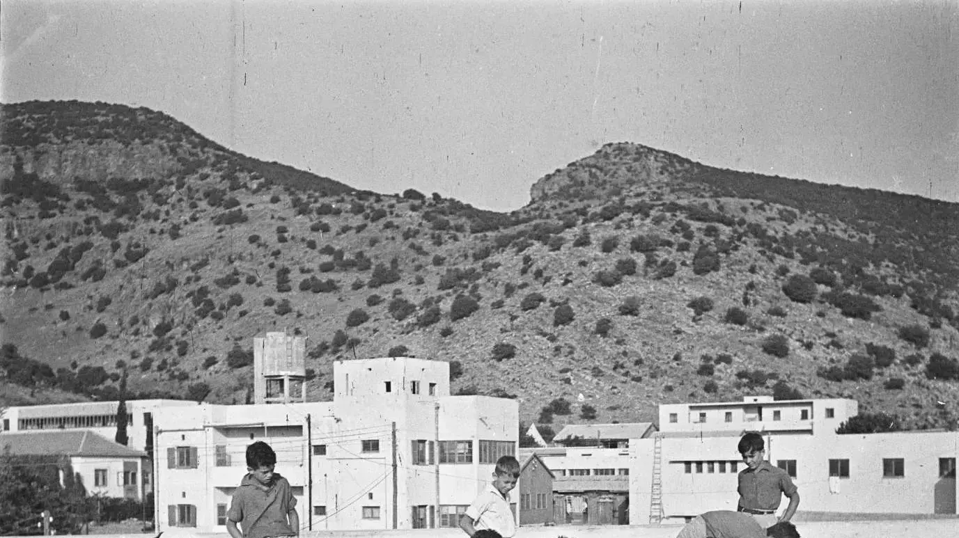 קליטת הנערים בקיבוץ יגור - 1943 קליטת הנערים בקיבוץ יגור - 1943