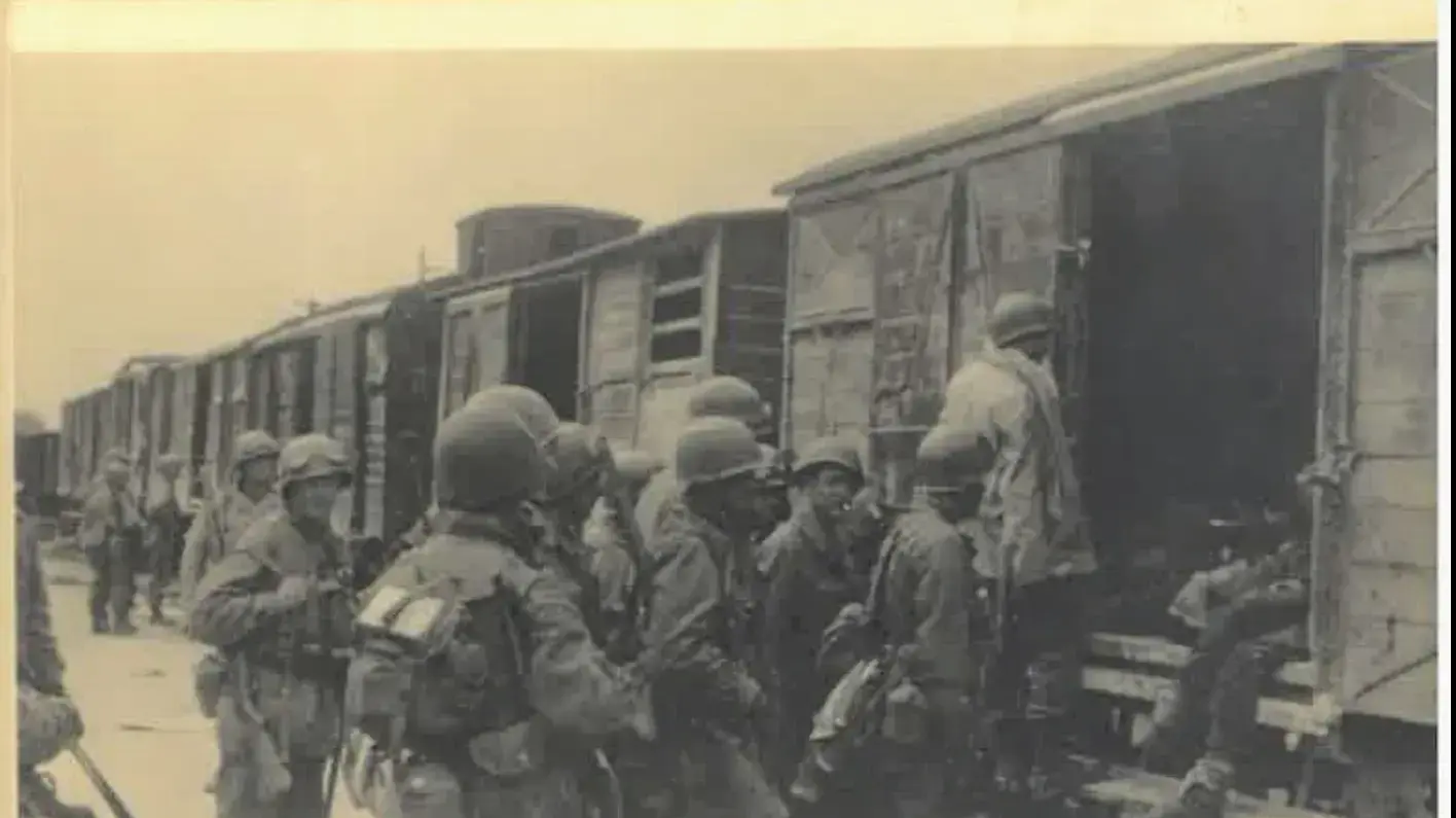 תמונות ממחנה הריכוז דכאו מיום הטבח של החיילים האמריקנים והאסירים בקציני ה-SS תמונות ממחנה הריכוז דכאו מיום הטבח של החיילים האמריקנים והאסירים בקציני ה-SS