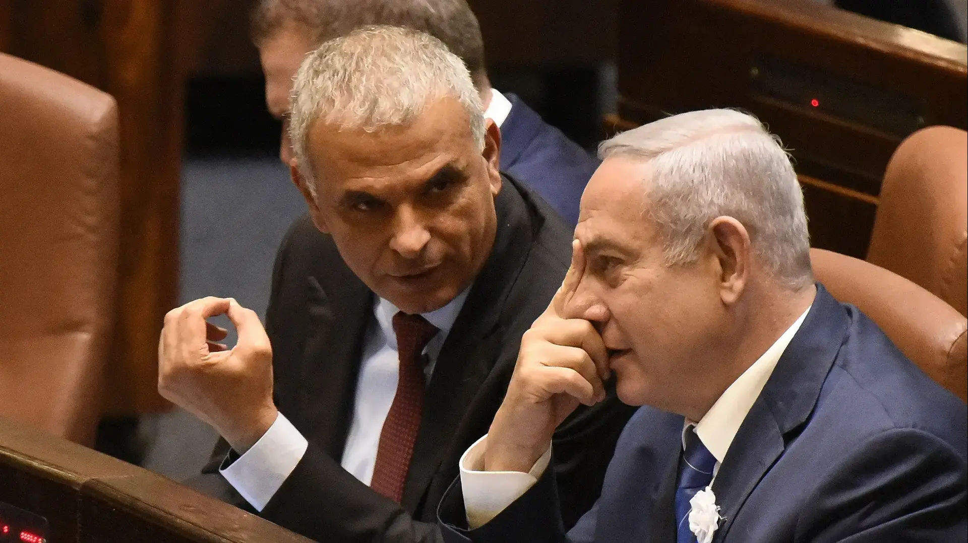 ראש הממשלה בנימין נתניהו ושר האוצר משה כחלון בהשבעת חברי כנסת לכנסת ה21, ירושלים, 30 באפריל 2019