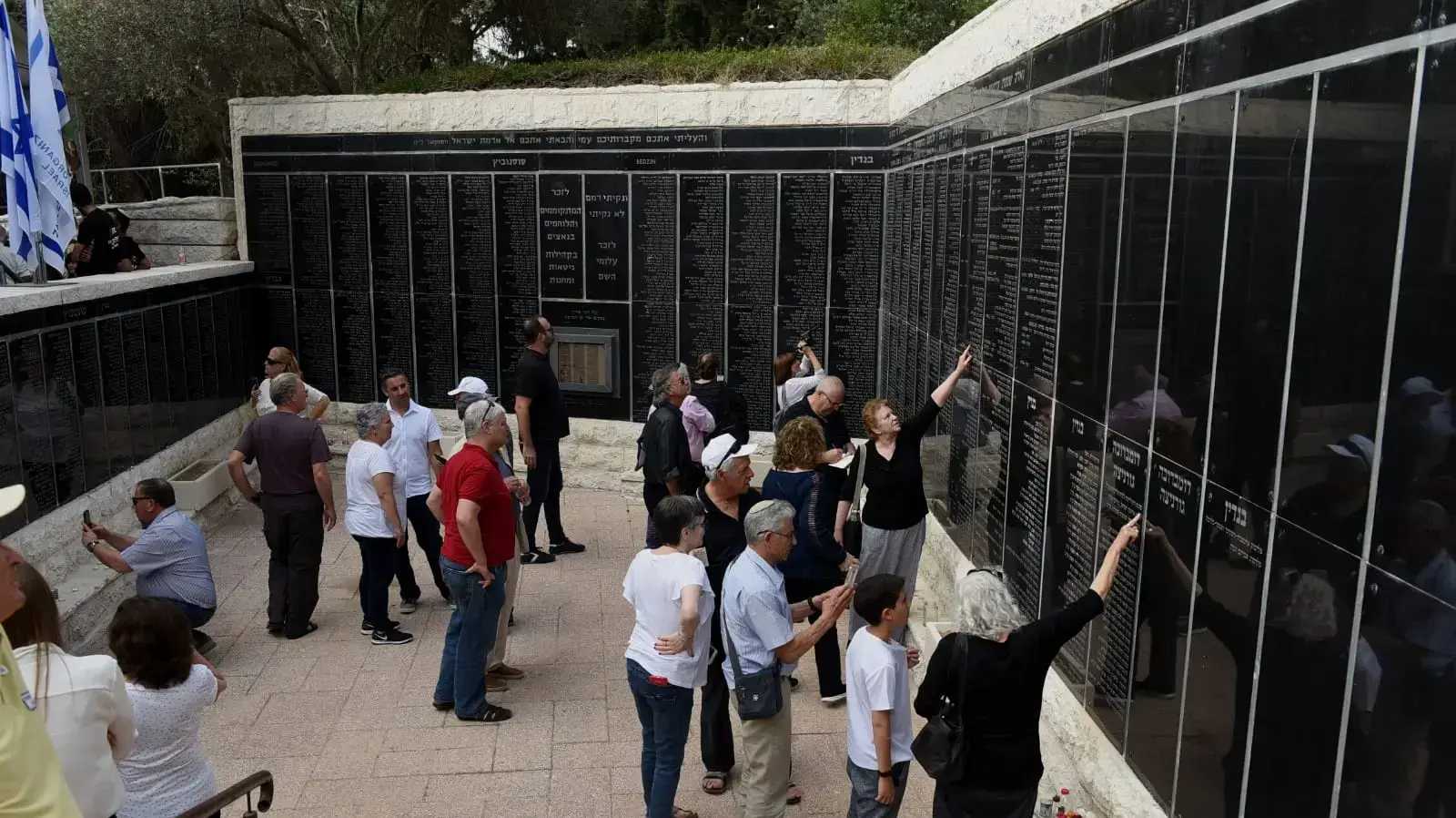 אנדרטה לזכר יוצאי זנגלמביה, מודיעין 2 במאי 2019 אנדרטה לזכר יוצאי זנגלמביה, מודיעין 2 במאי 2019