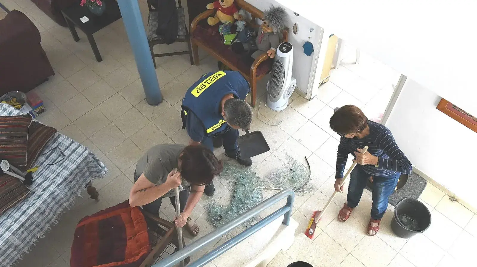 נזקי פגיעת הרקטה בבית בחוף אשקלון 4 במאי 2019 