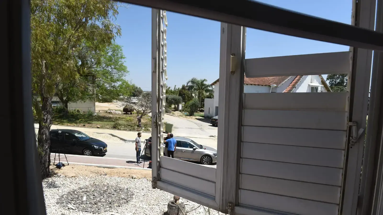נזקי פגיעת הרקטה בבית בחוף אשקלון 5 במאי 2019 נזקי פגיעת הרקטה בבית בחוף אשקלון 5 במאי 2019