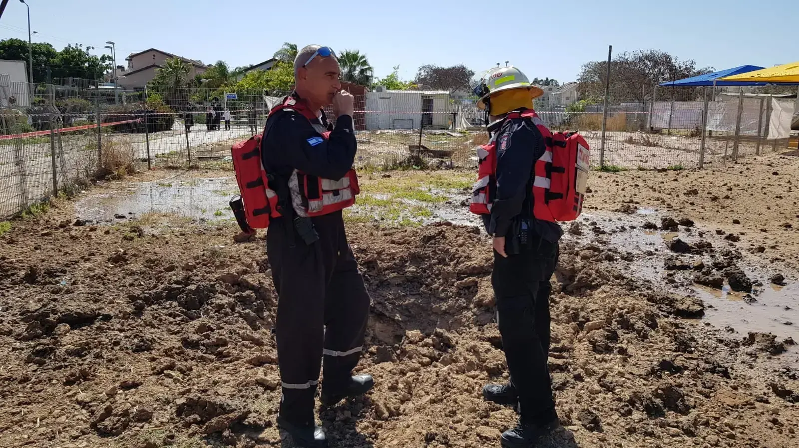 זירת נפילת רקטות ששוגרו מרצועת עזה בעיר קריית גת, 4 במאי 2019 זירת נפילת רקטות ששוגרו מרצועת עזה בעיר קריית גת, 4 במאי 2019