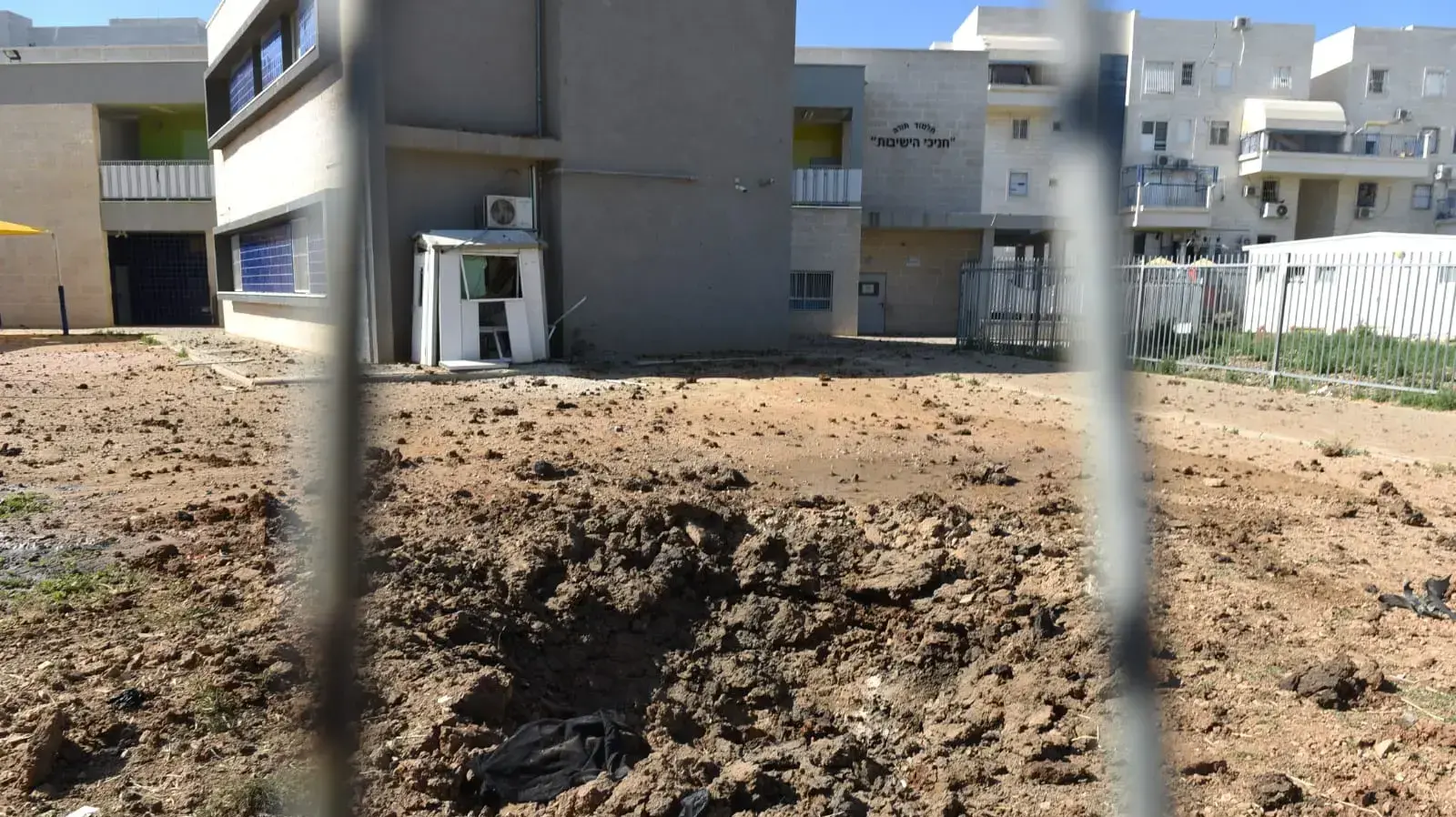 זירת פגיעת הרקטה בקריית גת 4 במאי 2019 זירת פגיעת הרקטה בקריית גת 4 במאי 2019