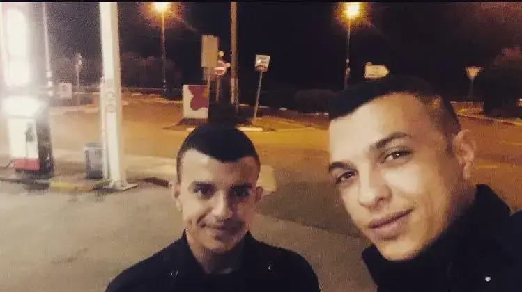 קאסם סועאד וחברו מעתוק במדי משטרה
קאסם סועאד וחברו מעתוק במדי משטרה