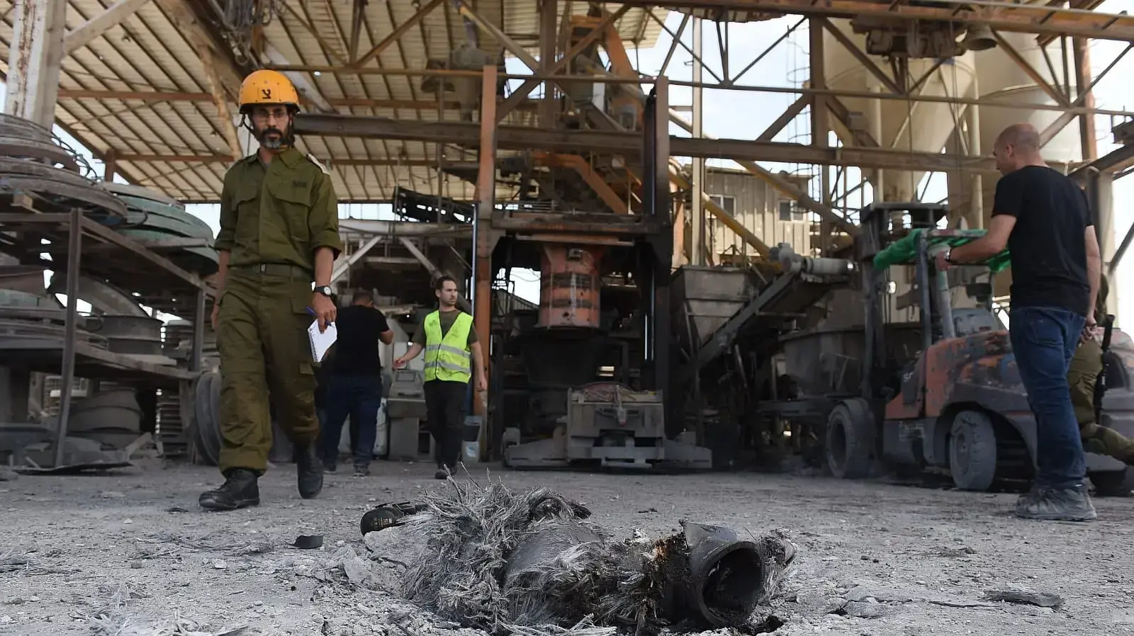 נפילת רקטה במפעל בטחון באשקלון , מאי 2019 נפילת רקטה במפעל בטחון באשקלון , מאי 2019