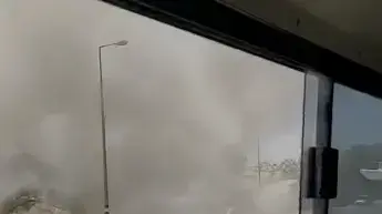 פיצוץ הטיל ליד האוטובוס בחוף אשקלון פיצוץ הטיל ליד האוטובוס בחוף אשקלון