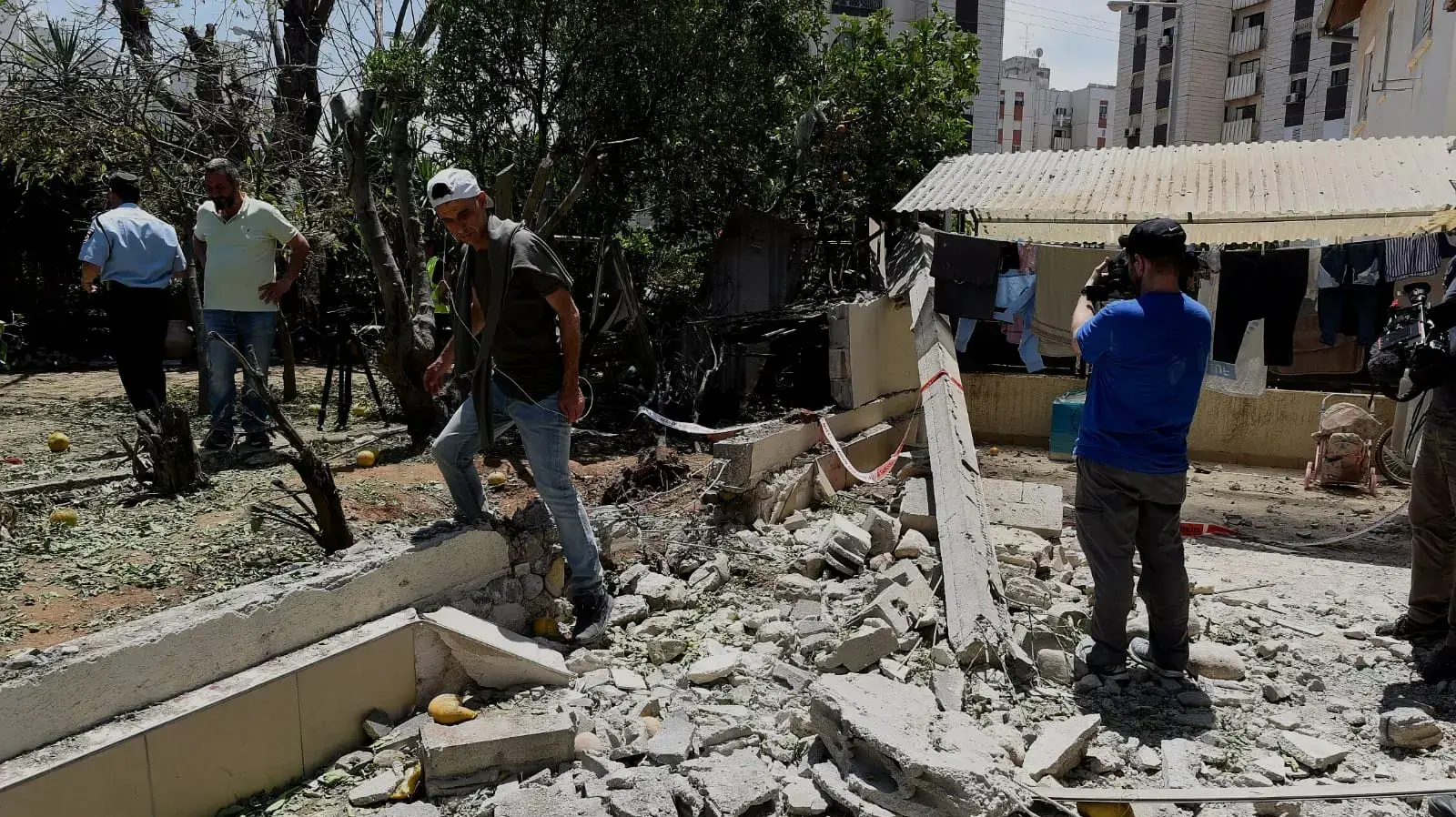 ביתו של משה אגדי שנהרג מפגיעת טיל בביתו באשקלון, 5 במאי 2019 ביתו של משה אגדי שנהרג מפגיעת טיל בביתו באשקלון, 5 במאי 2019