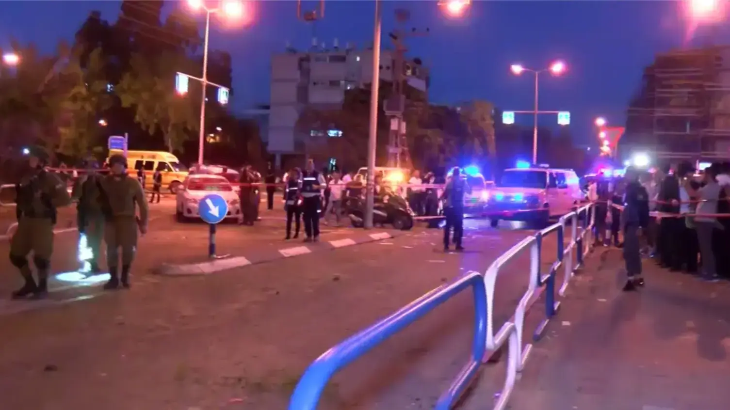 זירת נפילה בחצר בית באשדוד, שלמה בן יוסף, 5 במאי 2019 זירת נפילה בחצר בית באשדוד, שלמה בן יוסף, 5 במאי 2019