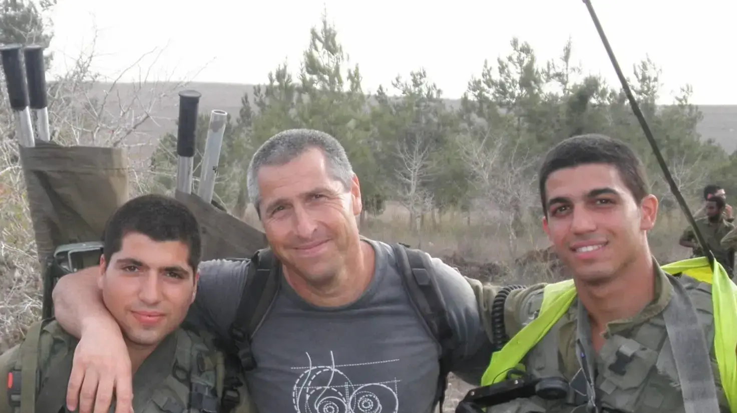 מכתבים לצוק איתן- עוז מנדלוביץ ז"ל מכתבים לצוק איתן- עוז מנדלוביץ ז"ל