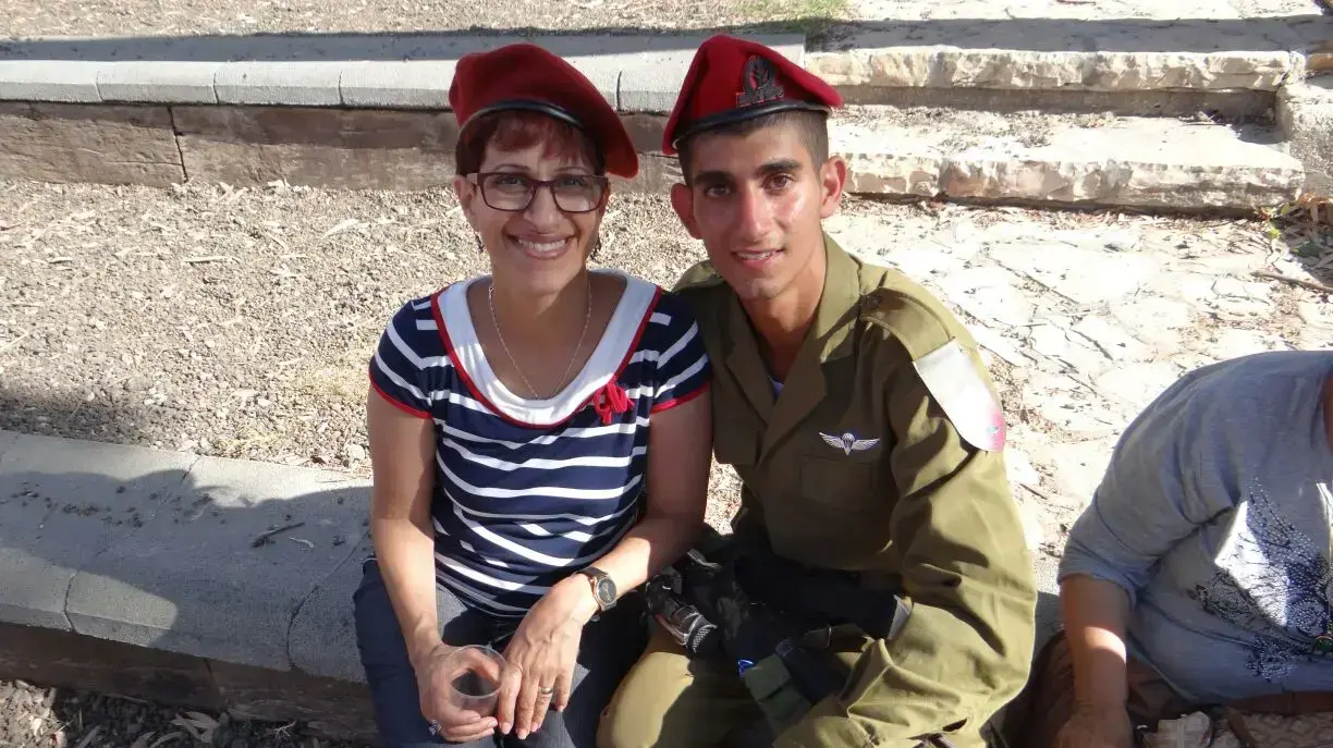 בניה זל ואמו בניה זל ואמו
