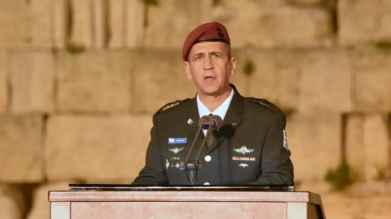 טקס יום הזיכרון לחללי מערכות ישראל - הדלקת נר הזיכרון, במעמד :ריבלין, נתניהו, אדלשטיין, חיות, כוכבי, ומוטי כהן, הכותל המערבי,7 במאי 2019 טקס יום הזיכרון לחללי מערכות ישראל - הדלקת נר הזיכרון, במעמד :ריבלין, נתניהו, אדלשטיין, חיות, כוכבי, ומוטי כהן, הכותל המערבי,7 במאי 2019