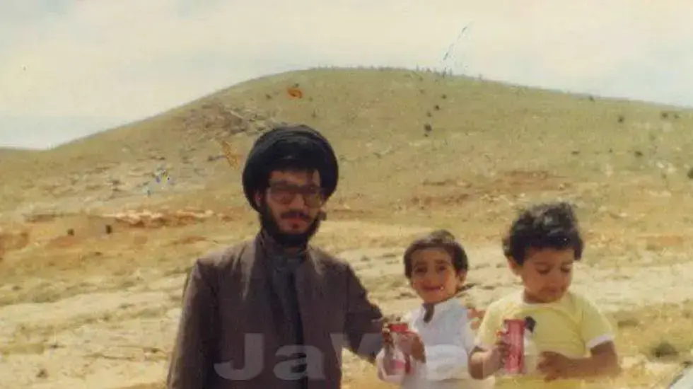 מזכ"ל חיזבאללה חסן נסראללה עם משפחתו מזכ"ל חיזבאללה חסן נסראללה עם משפחתו