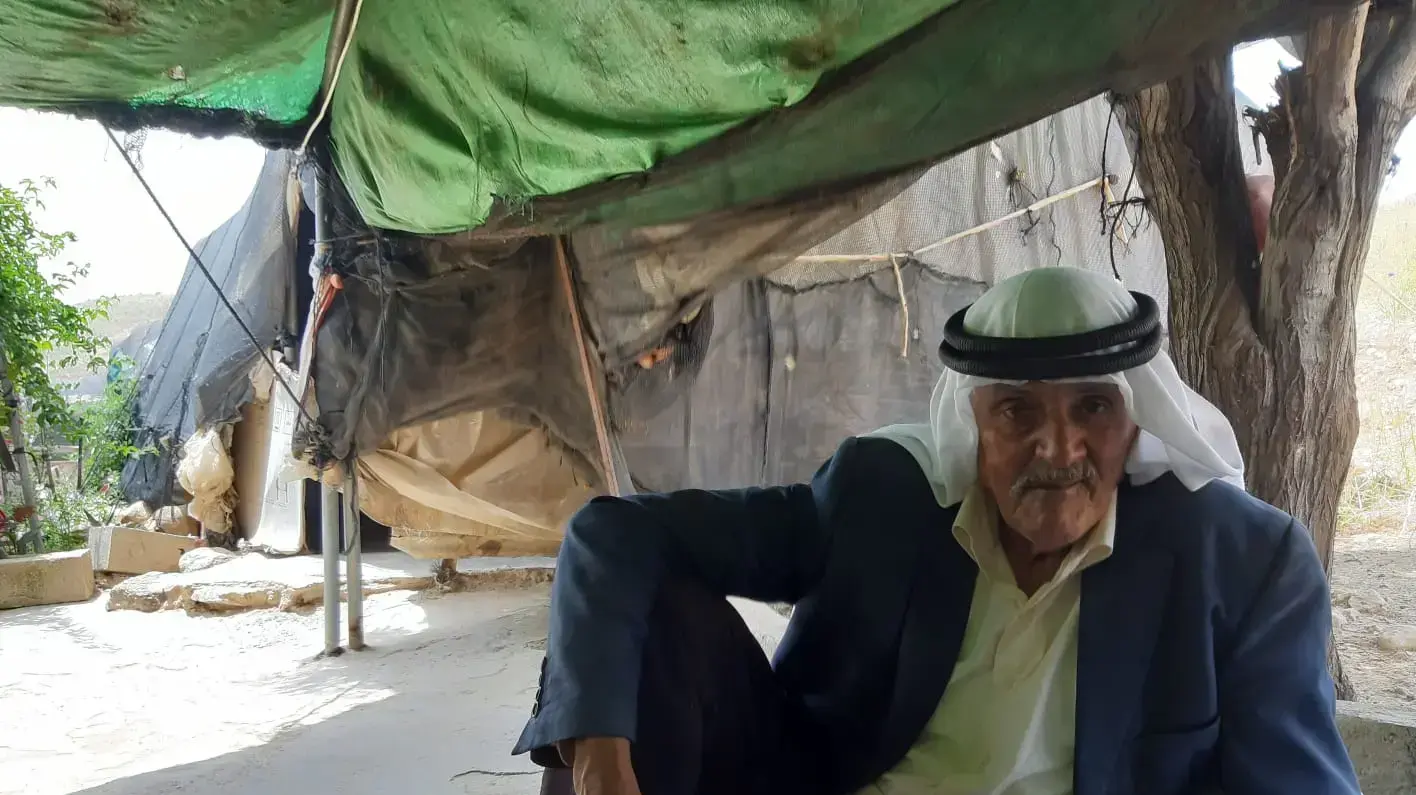 עלי זוהדי אבו מוחסן רועי צאן פלסטינים בצפון בקעת הירדן שמתלוננים על אלימות עלי זוהדי אבו מוחסן רועי צאן פלסטינים בצפון בקעת הירדן שמתלוננים על אלימות