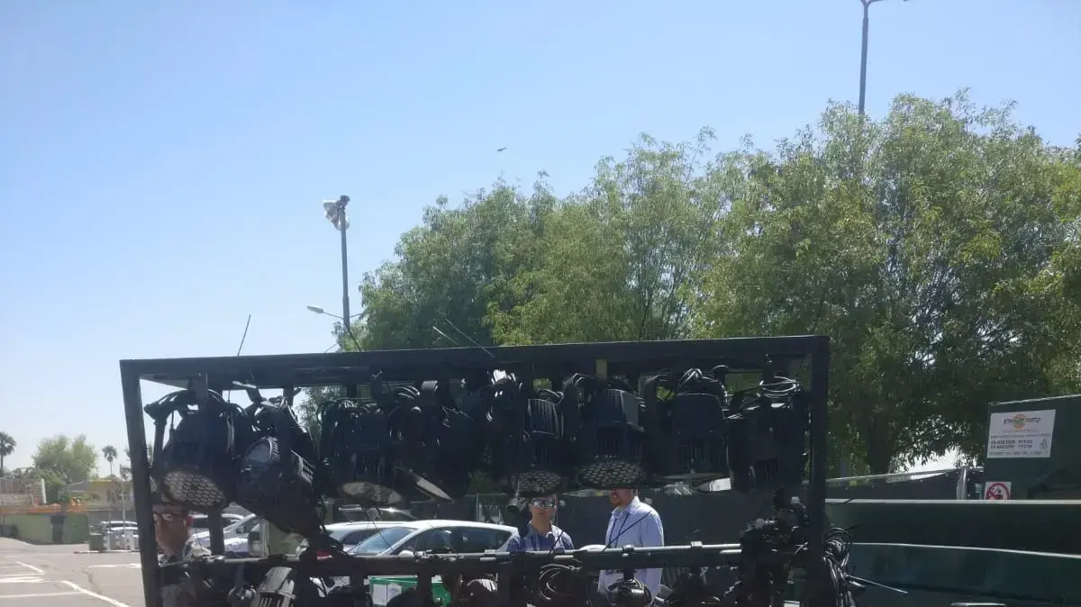 זירת התאונה בה נהרג פולדי שוורץ מפגיעת גוף תאורה במתחם אקספו האירוויזיון, 15 במאי 2019 זירת התאונה בה נהרג פולדי שוורץ מפגיעת גוף תאורה במתחם אקספו האירוויזיון, 15 במאי 2019