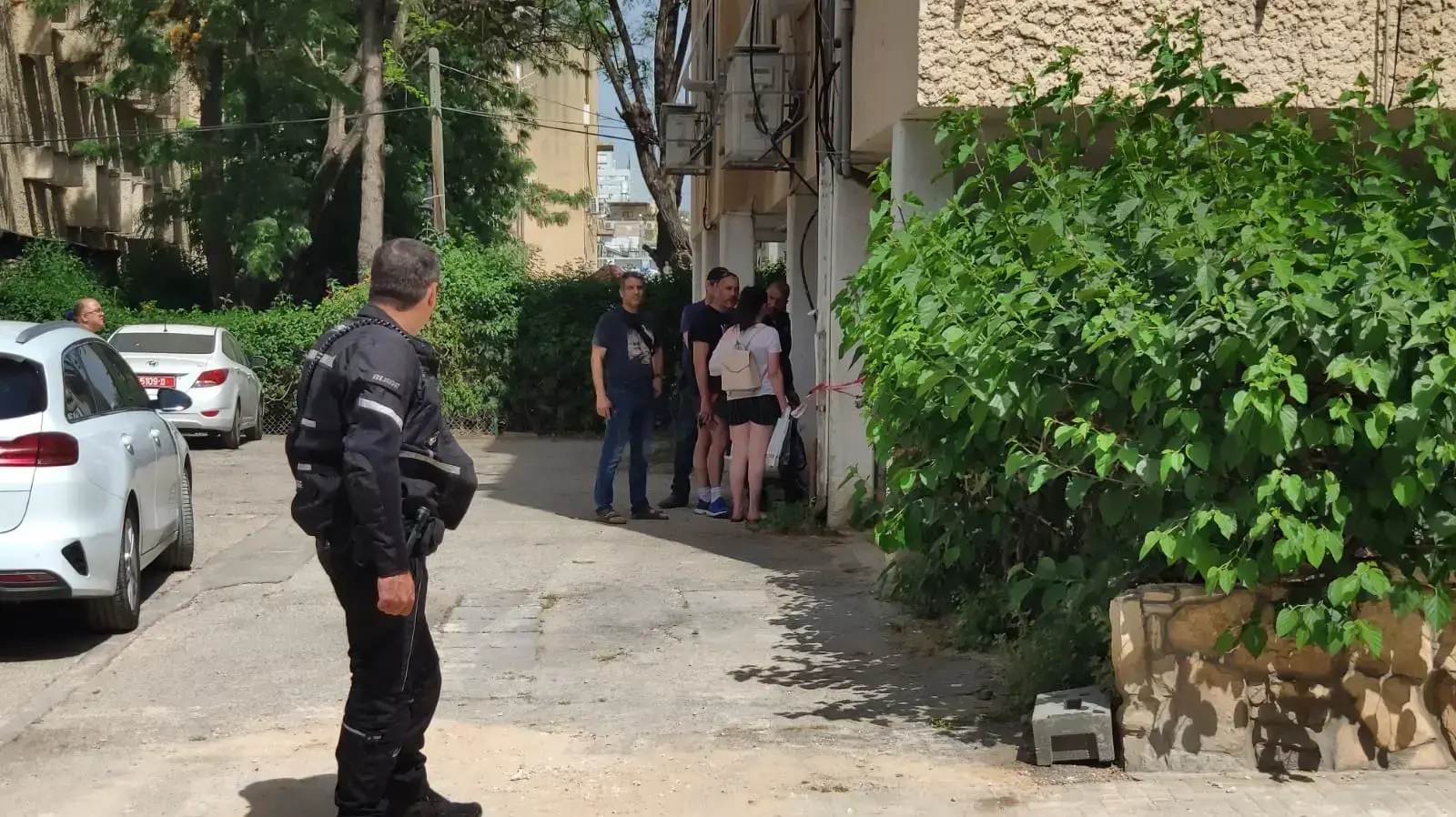 זירת הרצח של אישה בת 81 בחולון, 17 במאי 2019 זירת הרצח של אישה בת 81 בחולון, 17 במאי 2019