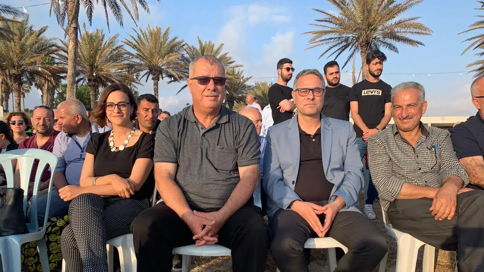 מאות הפגינו בחוף דור סמוך לשרידי הכפר טנטורה לציון הנכבה ב-17 במאי 2019 מאות הפגינו בחוף דור סמוך לשרידי הכפר טנטורה לציון הנכבה ב-17 במאי 2019