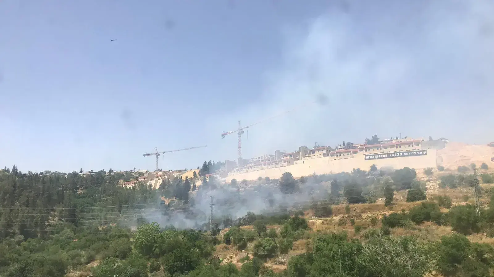 שריפה חורש במבשרת ציון על כביש 1
שריפה חורש במבשרת ציון על כביש 1