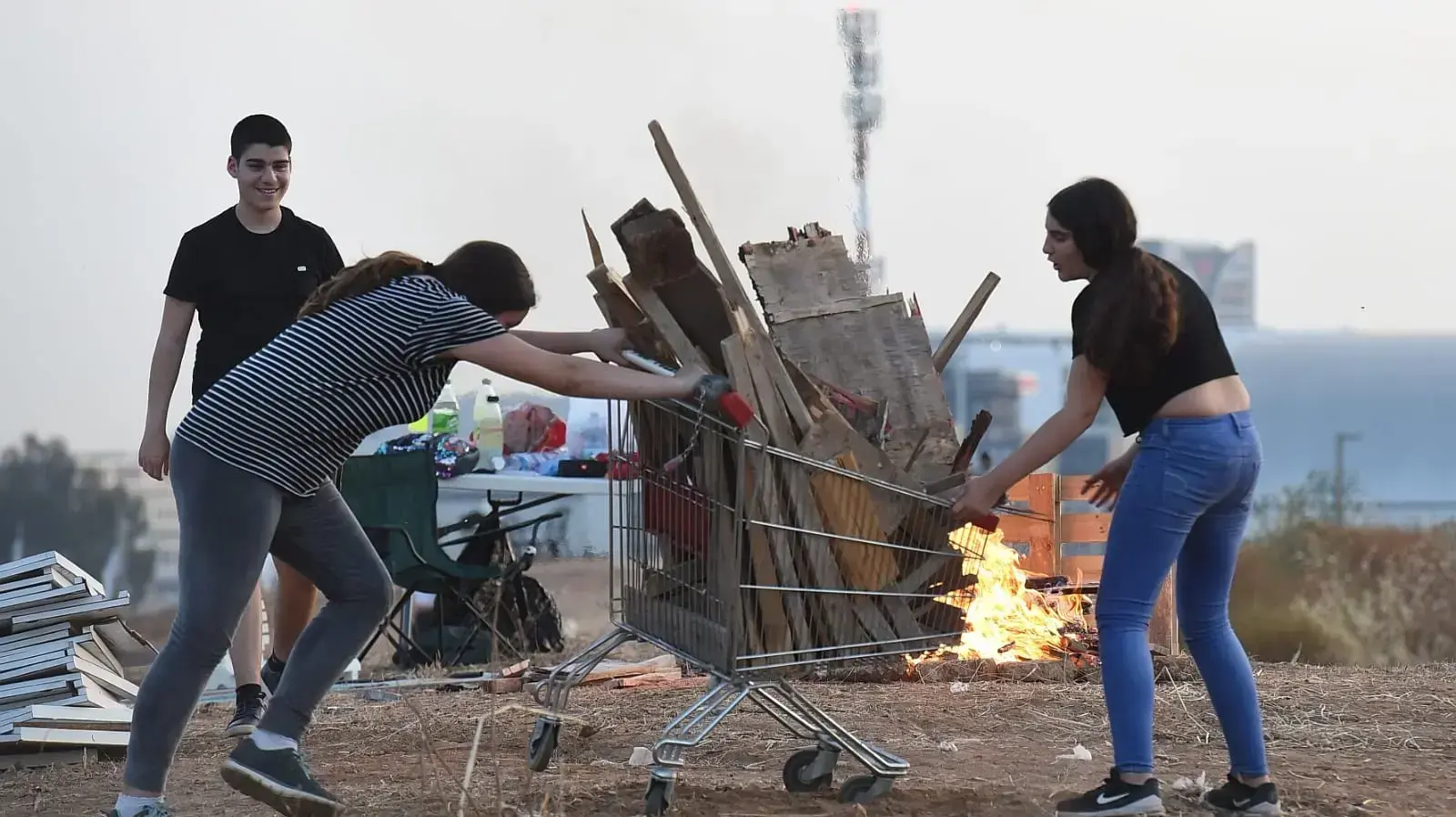 מדורת ל"ג בעומר בפתח תקווה 22 במאי 2019 מדורת ל"ג בעומר בפתח תקווה 22 במאי 2019