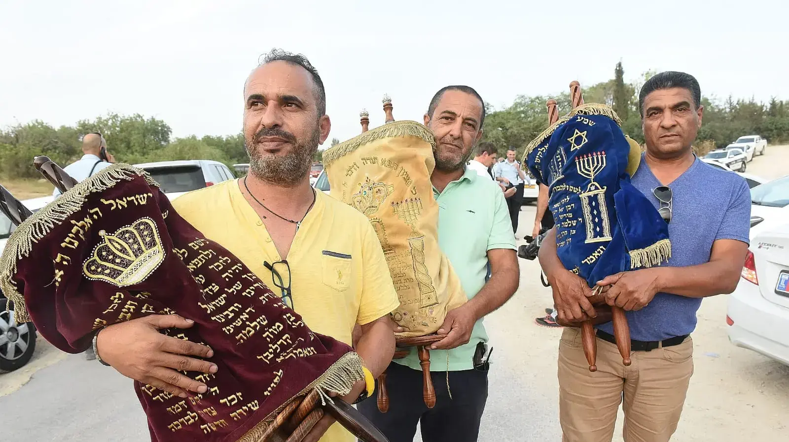 ספרי תורה שניצלו מנזקי השריפה במבוא מודיעין 23 במאי 2019 ספרי תורה שניצלו מנזקי השריפה במבוא מודיעין 23 במאי 2019