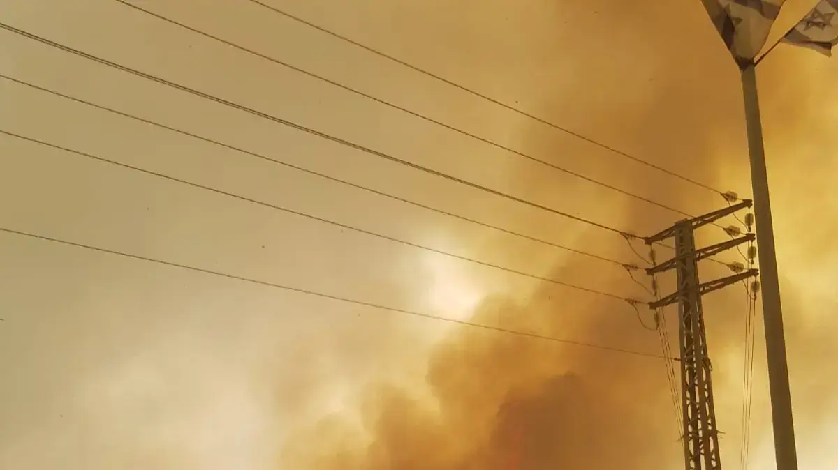 שריפה ביישוב מבוא מודיעים ב-23 במאי 2019 שריפה ביישוב מבוא מודיעים ב-23 במאי 2019