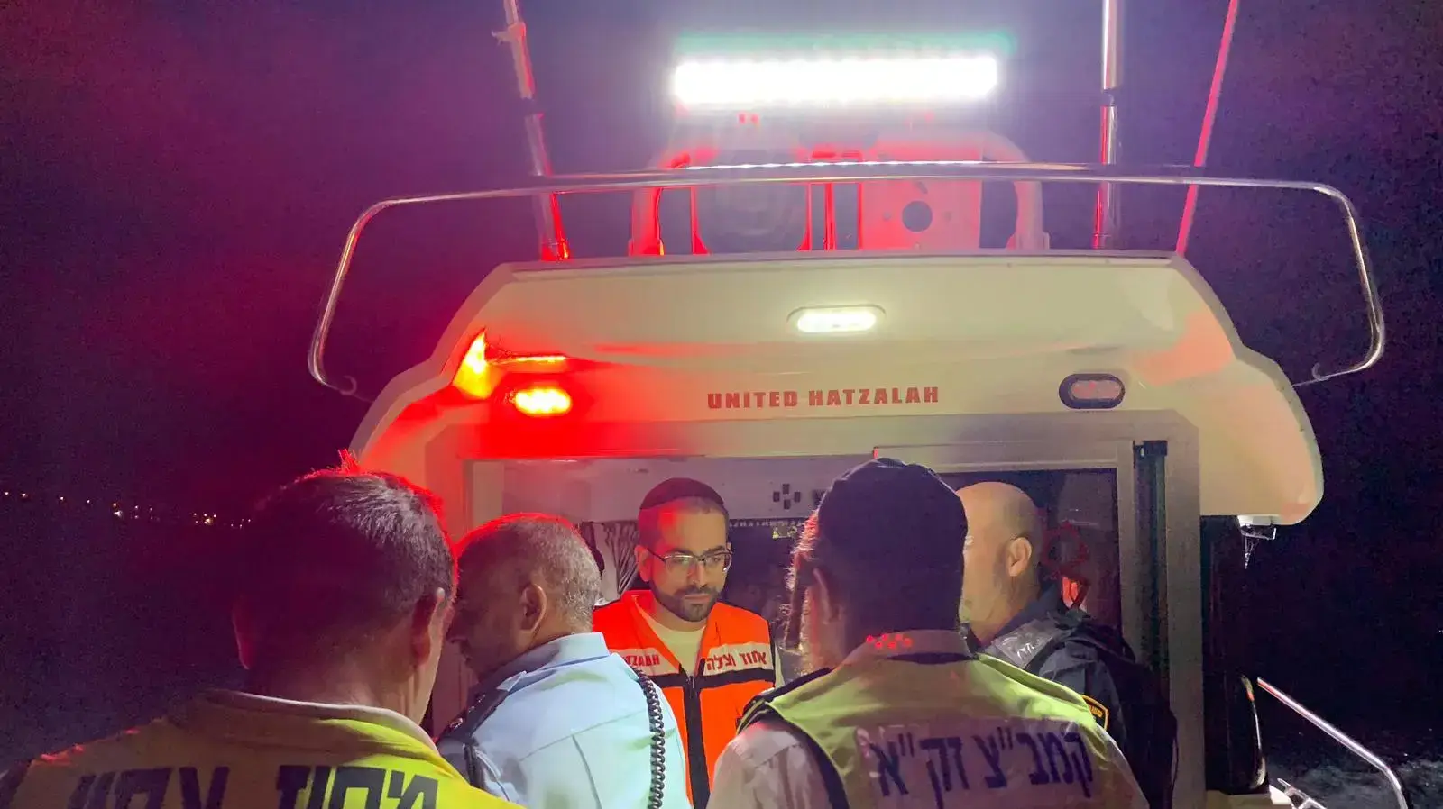 כוחות הצלה מחפשים אחר הנעדרים בכנרת, 27 במאי 2019
כוחות הצלה מחפשים אחר הנעדרים בכנרת, 27 במאי 2019