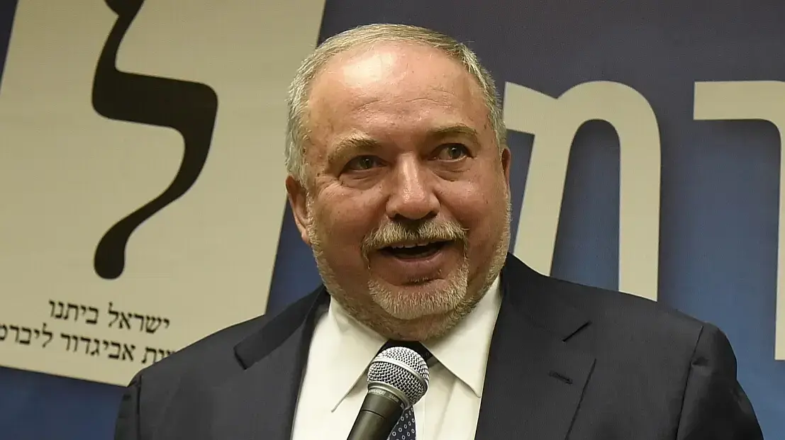 יו"ר ישראל ביתנו אביגדור ליברמן בפתח ישיבת הסיעה, 27 במאי 2019 יו"ר ישראל ביתנו אביגדור ליברמן בפתח ישיבת הסיעה, 27 במאי 2019