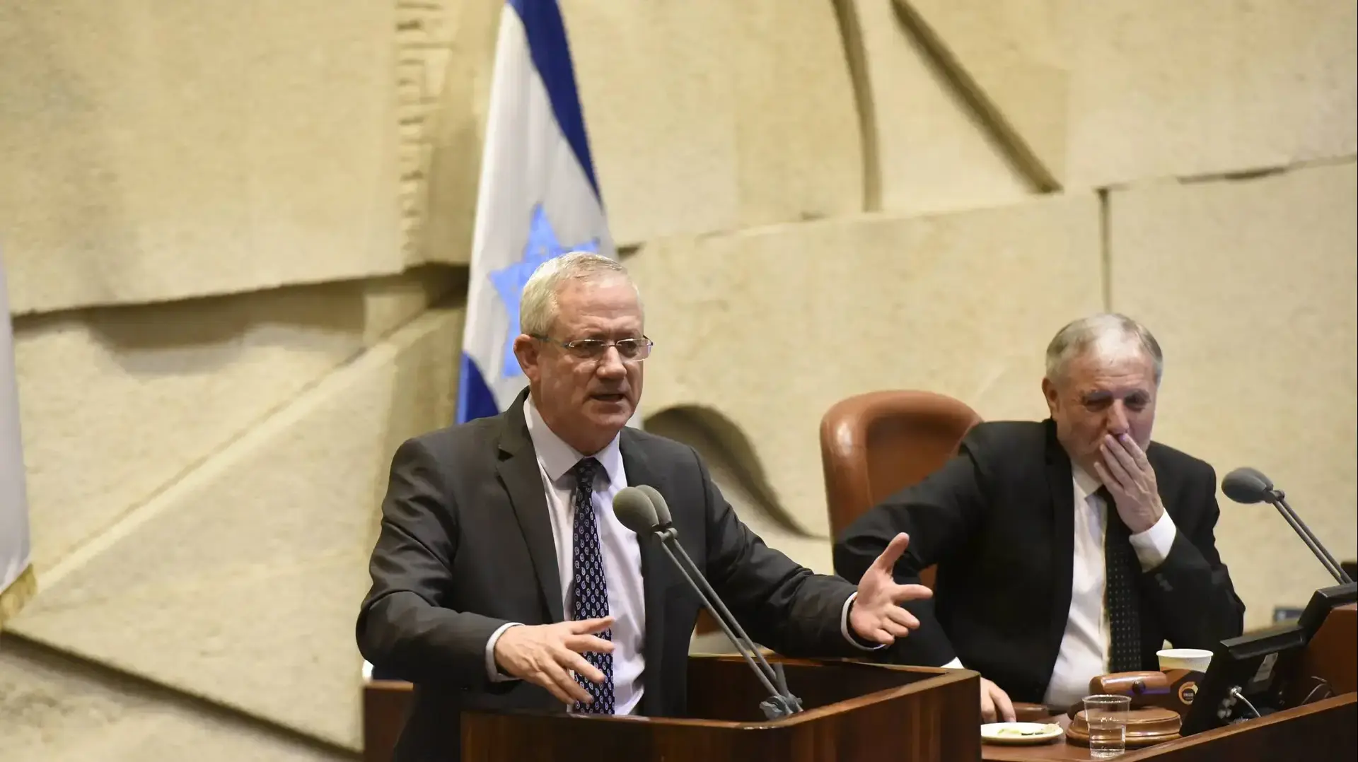 ח"כ בני גנץ ומאיר כהן,מליאת הכנסת, 29 במאי 2019 ח"כ בני גנץ ומאיר כהן,מליאת הכנסת, 29 במאי 2019