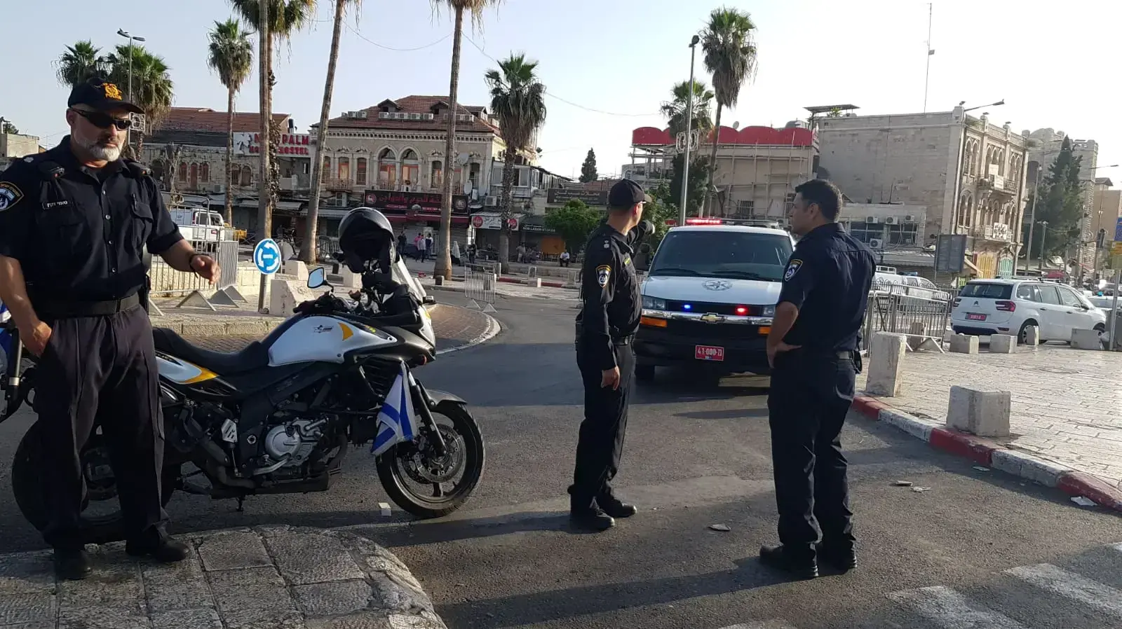 פיגוע דקירה בשער שכם ירושלים פיגוע דקירה בשער שכם ירושלים