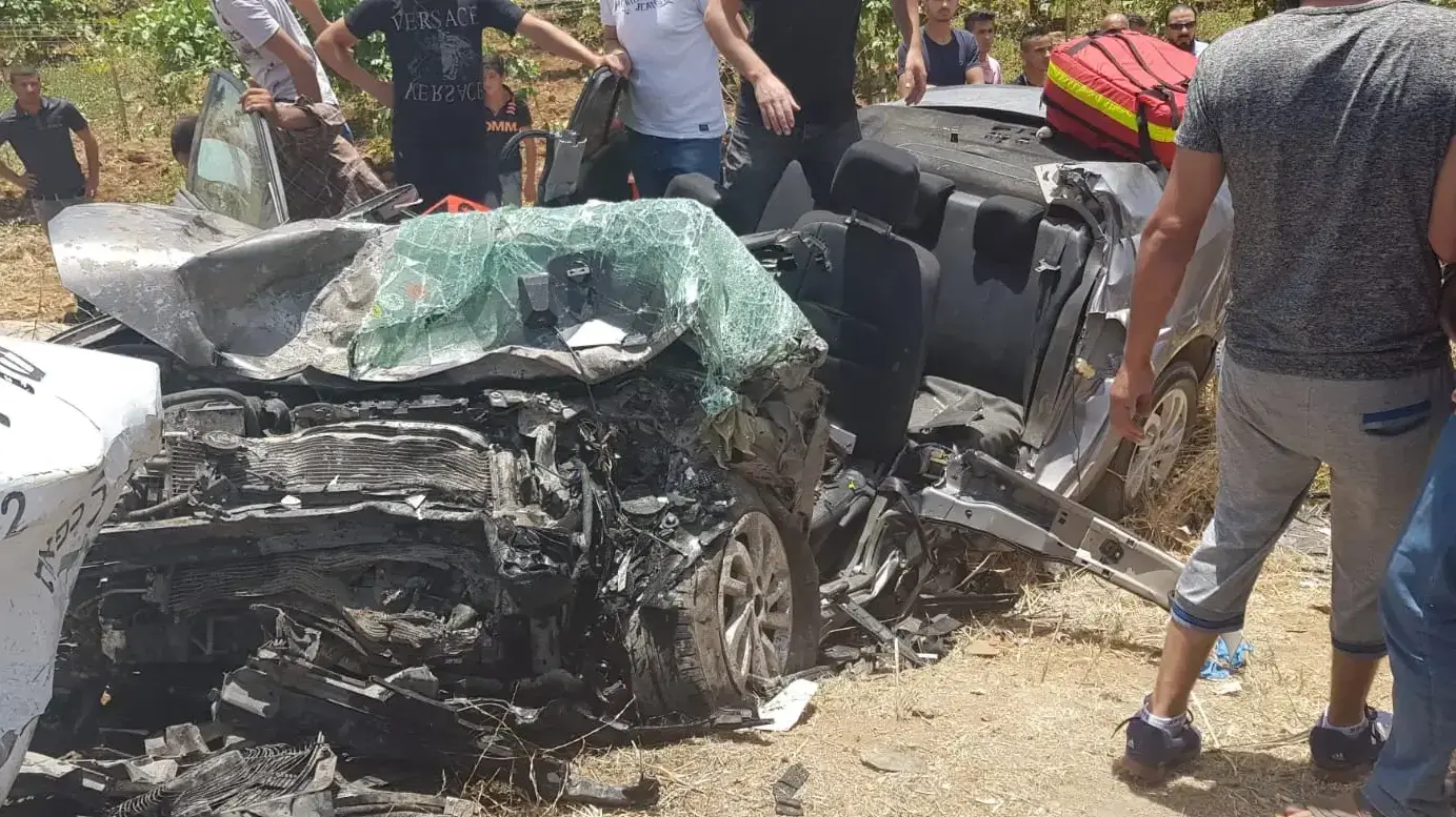 תאונת דרכים בין משאית לרכב בכביש 60 בדרום הר חברון, בסמוך לבית חגי, 1 ביוני 2019 תאונת דרכים בין משאית לרכב בכביש 60 בדרום הר חברון, בסמוך לבית חגי, 1 ביוני 2019