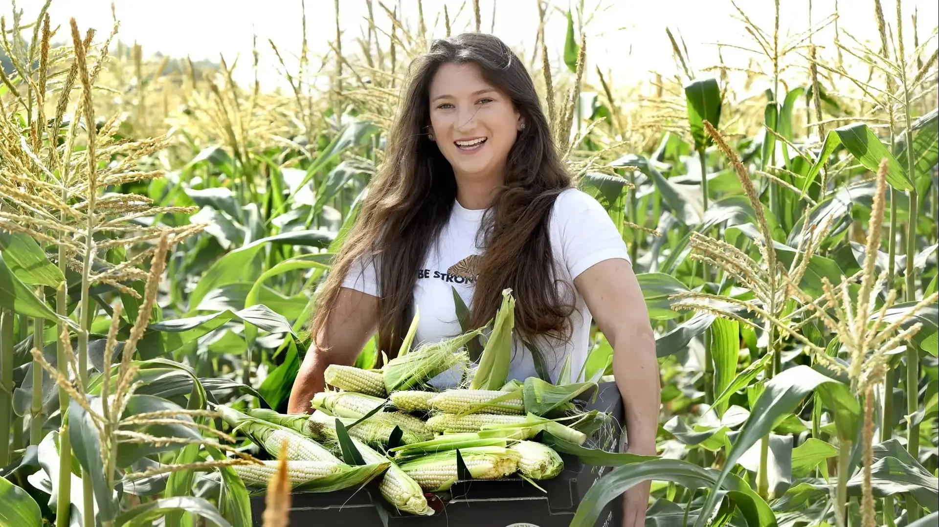 תומי יעקובובסקי, מגדלת תירס מצופית - דור שלישי ורביעי לחקלאות, 2 ביוני 2019 תומי יעקובובסקי, מגדלת תירס מצופית - דור שלישי ורביעי לחקלאות, 2 ביוני 2019