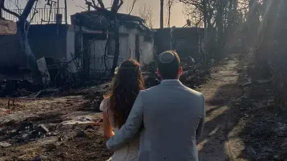 ירדן ואליאורה, הזוג שנישא אחרי השריפה במבוא מודיעים ירדן ואליאורה, הזוג שנישא אחרי השריפה במבוא מודיעים