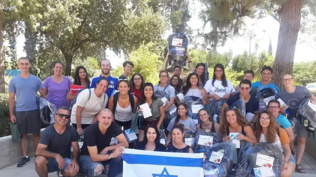 נועה פינגרמן עם משלחת נפש בנפש נועה פינגרמן עם משלחת נפש בנפש