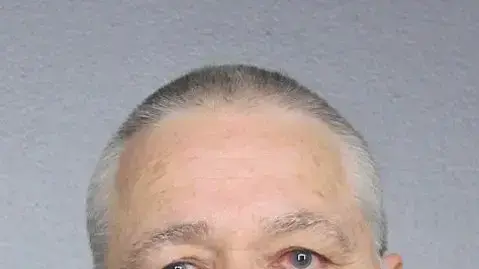 סגן מפקד השריף של מחוז בראוורד, פלורידה לשעבר סקוט פיטרסון