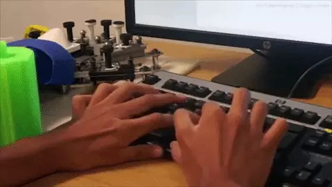 גיף אנשים עם שש אצבעות יותר טובים בהרבה משימות גיף אנשים עם שש אצבעות יותר טובים בהרבה משימות