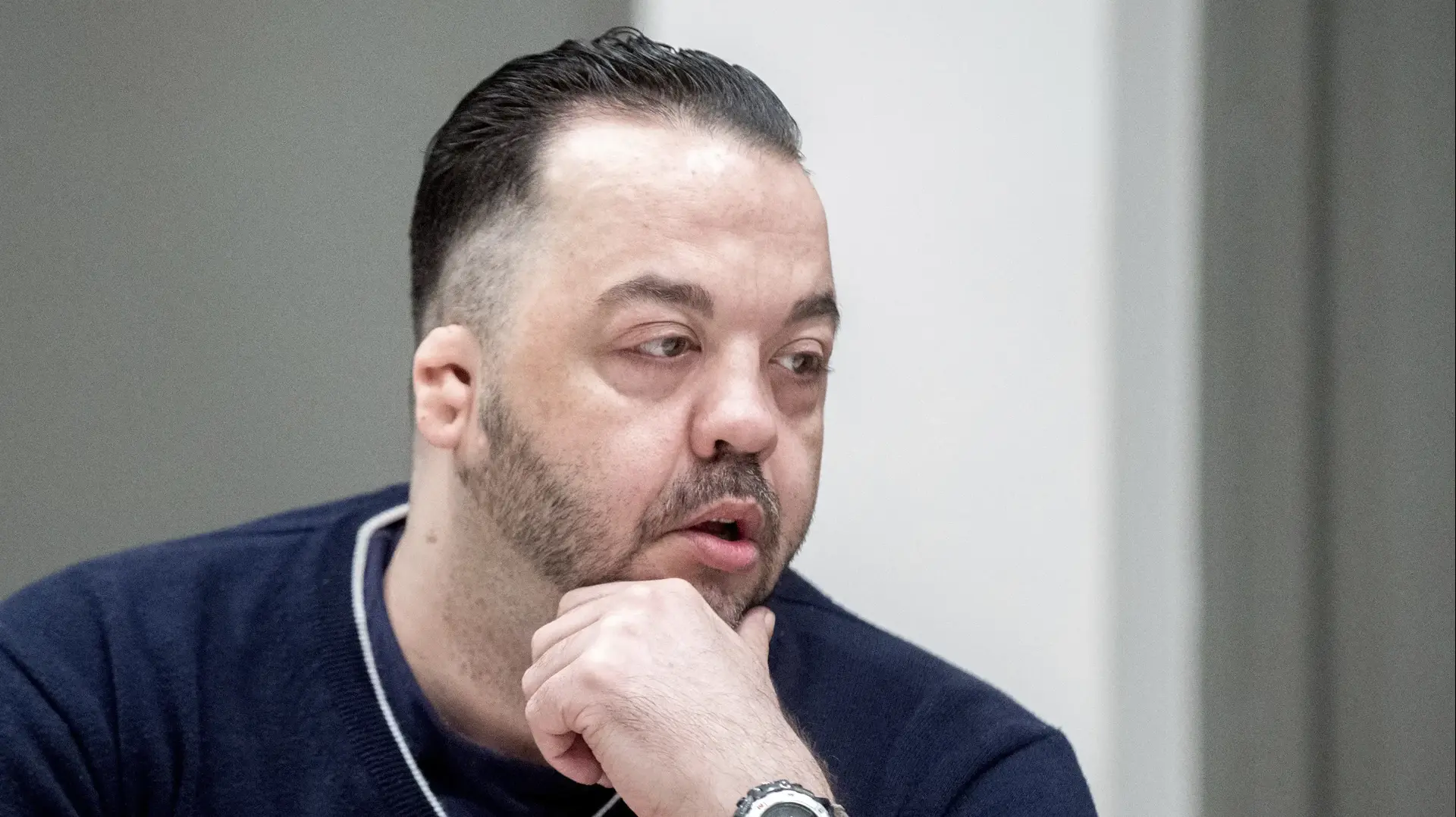 נילס הוגל, אח לשעבר שרצח עשרות מטופלים, בדיון בבית משפט בעיר אולדנבורג, גרמניה, 8 ביוני 2019 נילס הוגל, אח לשעבר שרצח עשרות מטופלים, בדיון בבית משפט בעיר אולדנבורג, גרמניה, 8 ביוני 2019