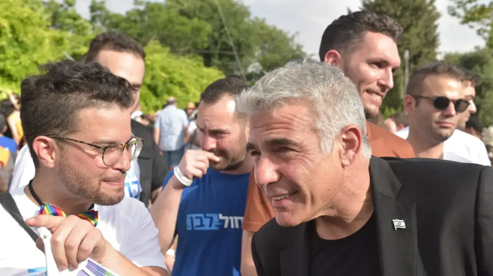 יאיר לפיד ועידן רול במצעד הגאווה בירושלים, 6 ביוני 2019 יאיר לפיד ועידן רול במצעד הגאווה בירושלים, 6 ביוני 2019