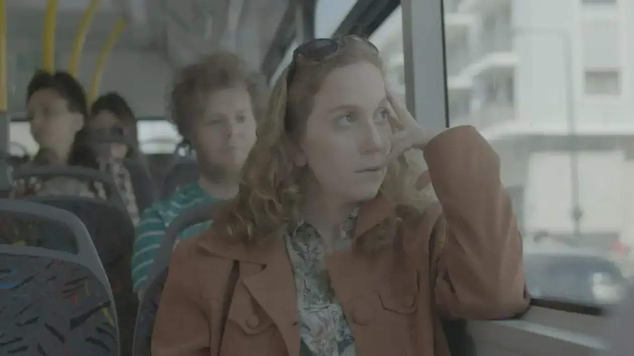בחורה של מזלג בעולם של מרק בחורה של מזלג בעולם של מרק