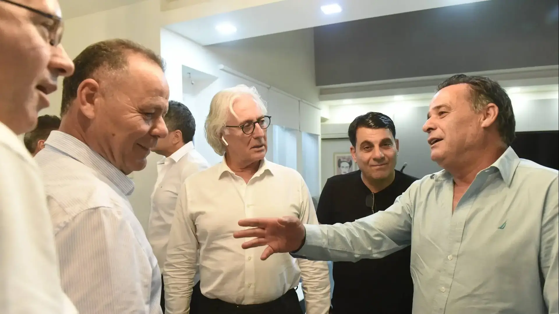 עורך הדין ציון אמיר במפגש המועמד ליו"ר לשכת עורכי הדין בעומר ,יוני 2019 עורך הדין ציון אמיר במפגש המועמד ליו"ר לשכת עורכי הדין בעומר ,יוני 2019