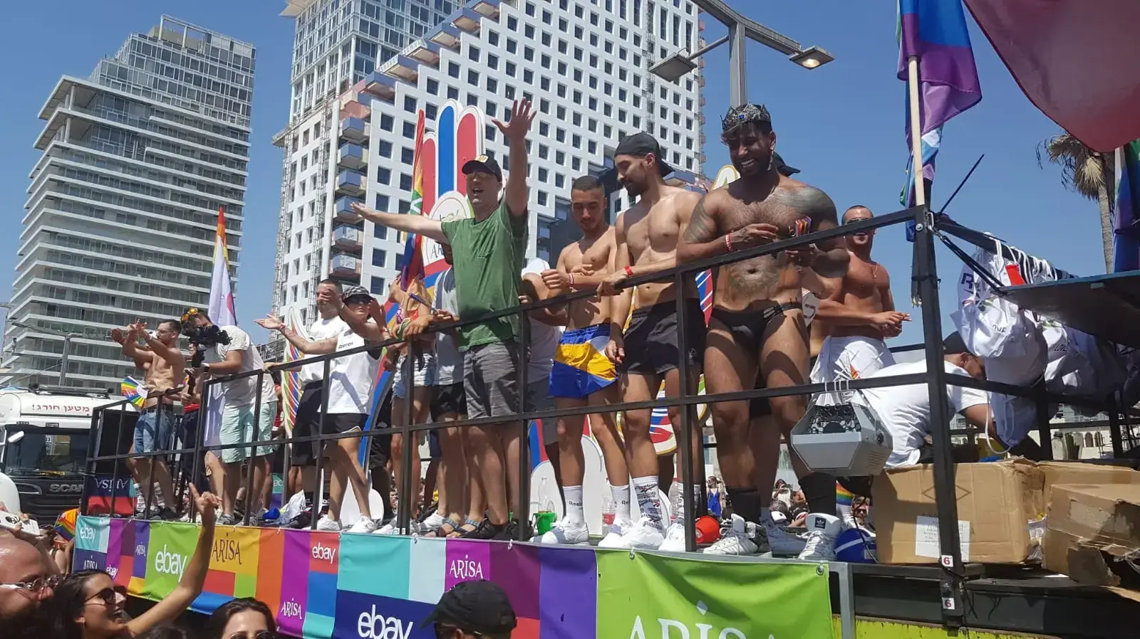 דורון מדלי במצעד הגאווה בתל אביב 14 ביוני 2019 דורון מדלי במצעד הגאווה בתל אביב 14 ביוני 2019