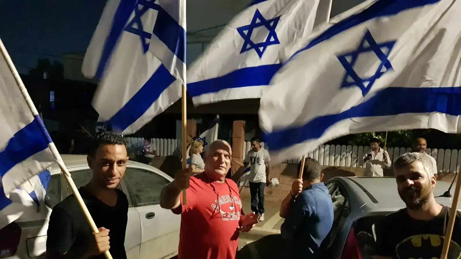 מפגינים בעפולה במחאה על מכירת בית לערבים, 15 ביוני 2019