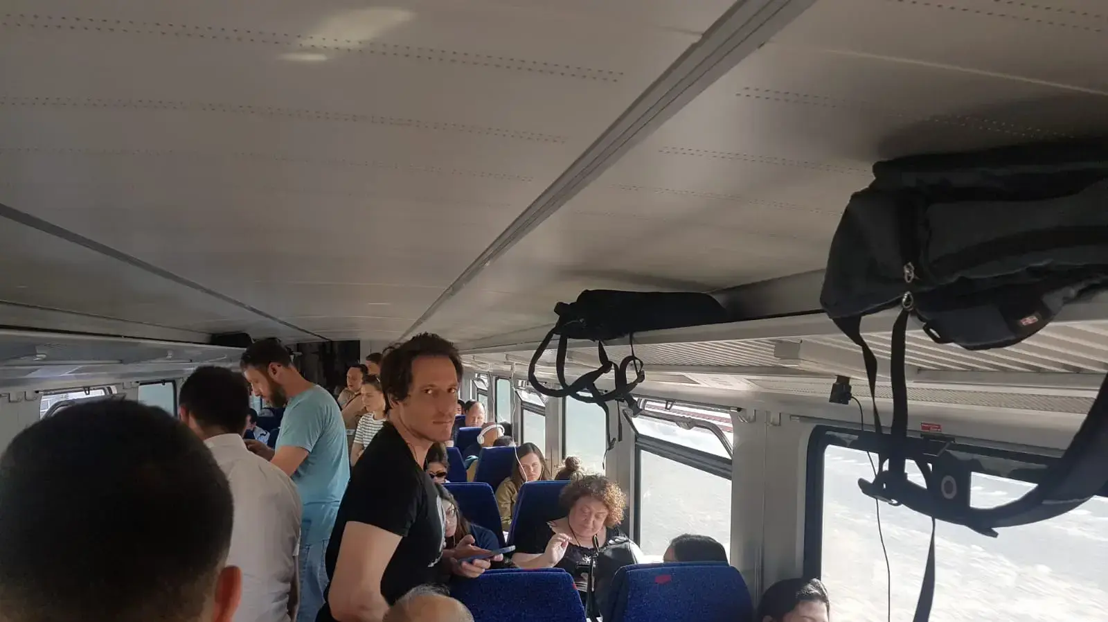 צפיפיות ברכבת בין נהריה למודיעין צפיפיות ברכבת בין נהריה למודיעין