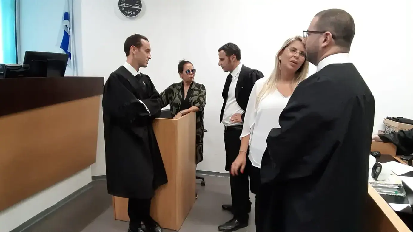מרגלית צנעני (מרגול) לקראת הודעתה בפרשת הנחת המטענים של אבנר הררי, מחוזי ת"א 17 ביוני 2019 מרגלית צנעני (מרגול) לקראת הודעתה בפרשת הנחת המטענים של אבנר הררי, מחוזי ת"א 17 ביוני 2019