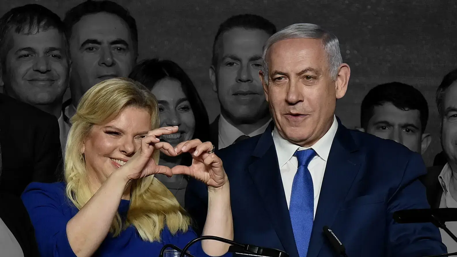 מגזין בנימין ושרה נתניהו בהרמת הכוסית של הליכוד לפסח בבנייני האומה, 16 באפריל 2019 מגזין בנימין ושרה נתניהו בהרמת הכוסית של הליכוד לפסח בבנייני האומה, 16 באפריל 2019