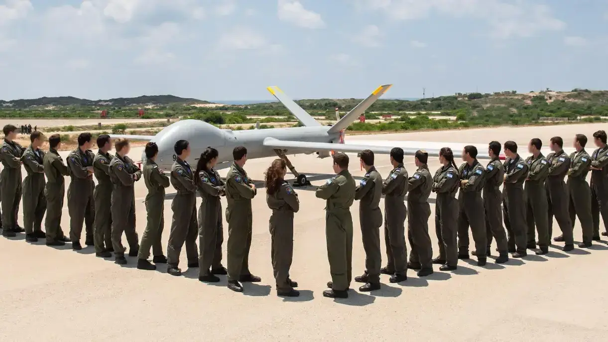 קורס מפעילי הכטמ"מים מסיים את הכשרתו תחת האישה הראשונה שמפקדת על הקורס. 22 ביוני 2019 קורס מפעילי הכטמ"מים מסיים את הכשרתו תחת האישה הראשונה שמפקדת על הקורס. 22 ביוני 2019