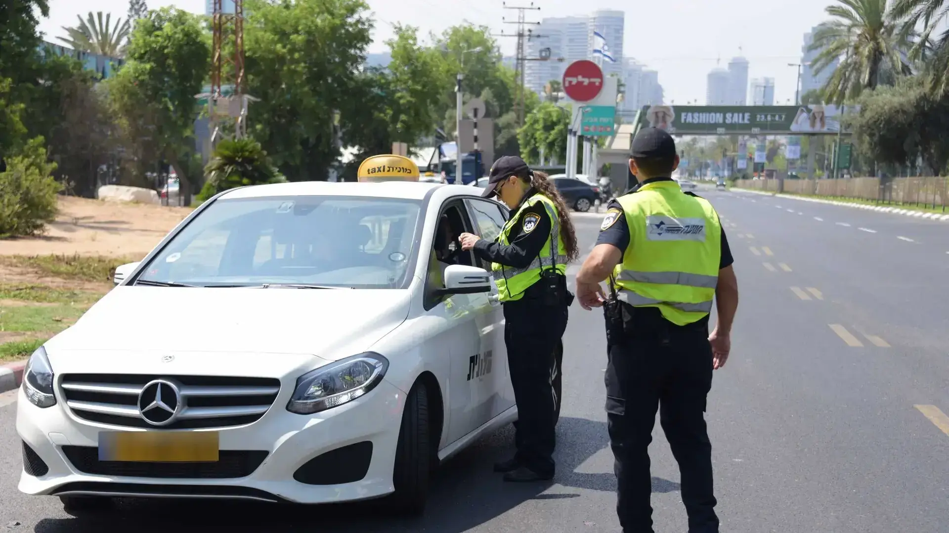 שוטרים ומתנדבים במהלך בדיקות כישורות מערך המוניות בתל אביב 24 ביוני 2019 שוטרים ומתנדבים במהלך בדיקות כישורות מערך המוניות בתל אביב 24 ביוני 2019