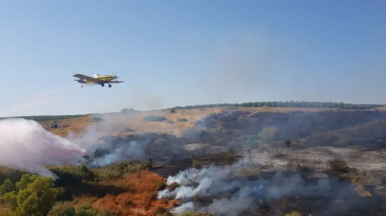 שריפת קוצים ברמת סירין, הושגה שליטה על התפשטות השריפה טייסת הכיבוי סיימה את עבודתה לוחמי האש של תחנה איזורית טבריה פועלים כעת לכיבוי סופי